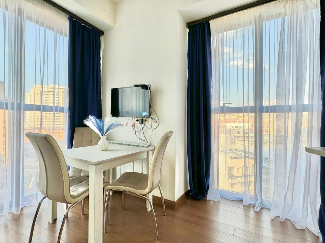Ns Apartments In Yerevan City Centre Екстериор снимка