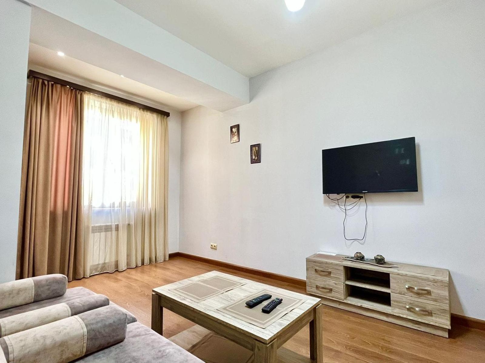 Ns Apartments In Yerevan City Centre Екстериор снимка