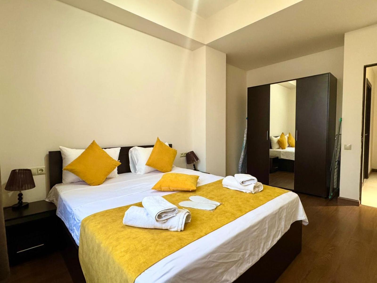 Ns Apartments In Yerevan City Centre Екстериор снимка