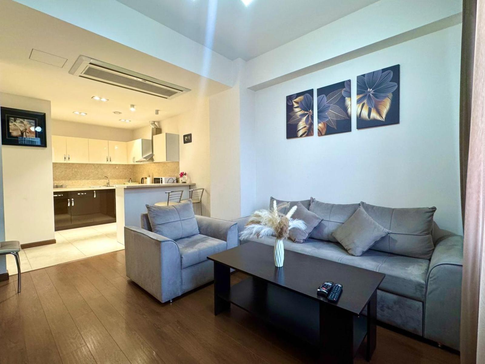 Ns Apartments In Yerevan City Centre Екстериор снимка